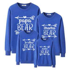 Mama baby maching outfits daddy and son sweatshirt mom daughters clothes lovely the small bear print sweaters Look casual